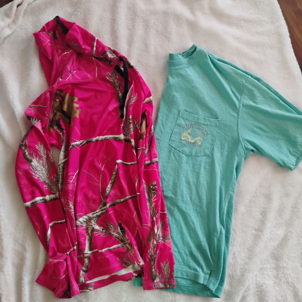 Women's Pink and Teal Graphic T-Shirts